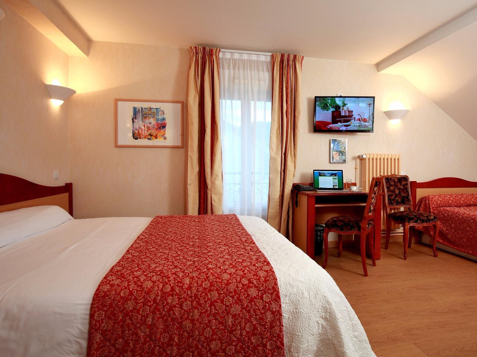 Logis Hotel & Restaurant Des Lacs Celles-sur-Plaine Екстер'єр фото