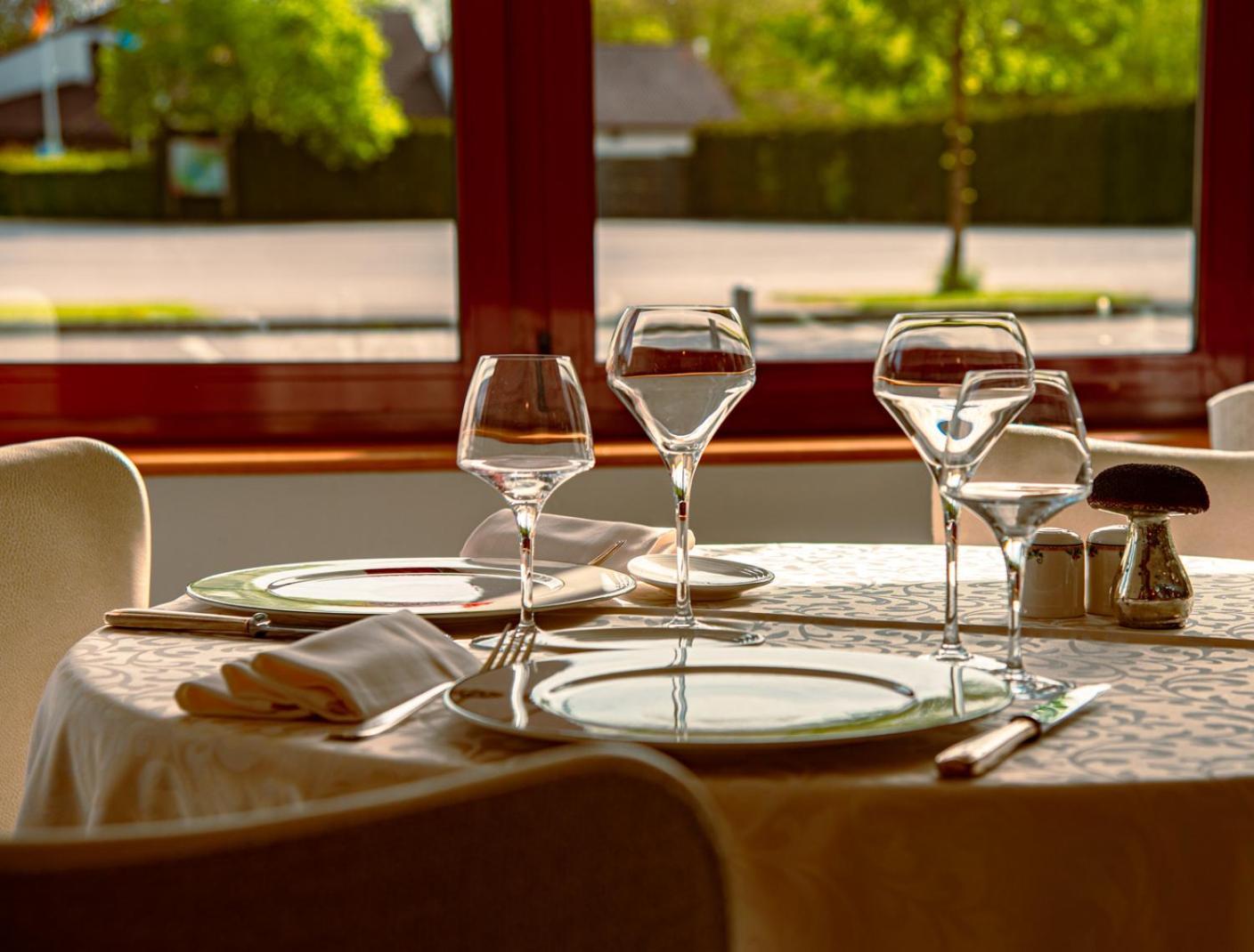 Logis Hotel & Restaurant Des Lacs Celles-sur-Plaine Екстер'єр фото