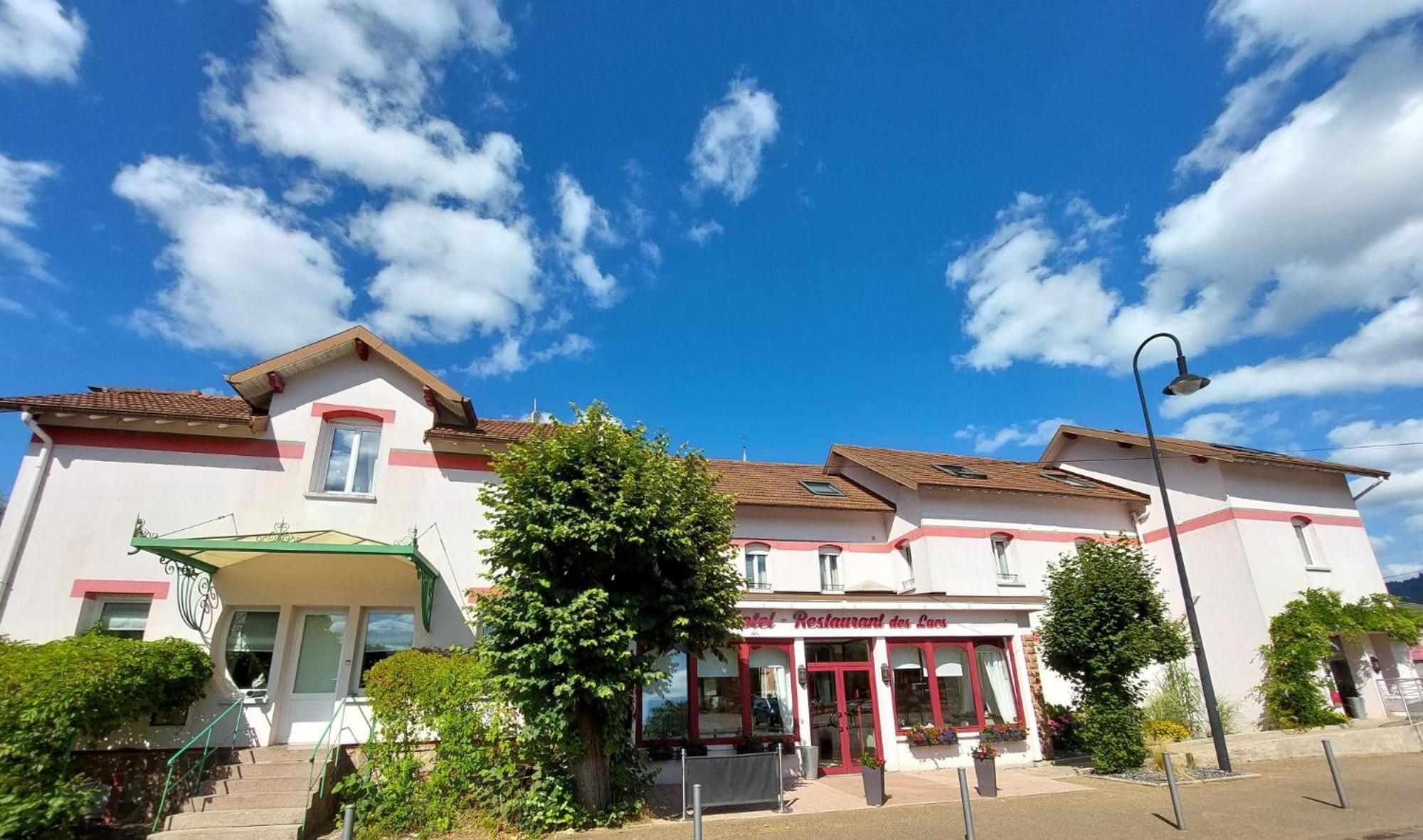 Logis Hotel & Restaurant Des Lacs Celles-sur-Plaine Екстер'єр фото